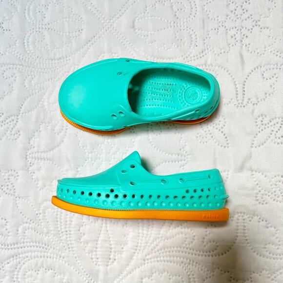 Native Howard Slip On Boat Shoes Size 6 - Picture 2 of 8